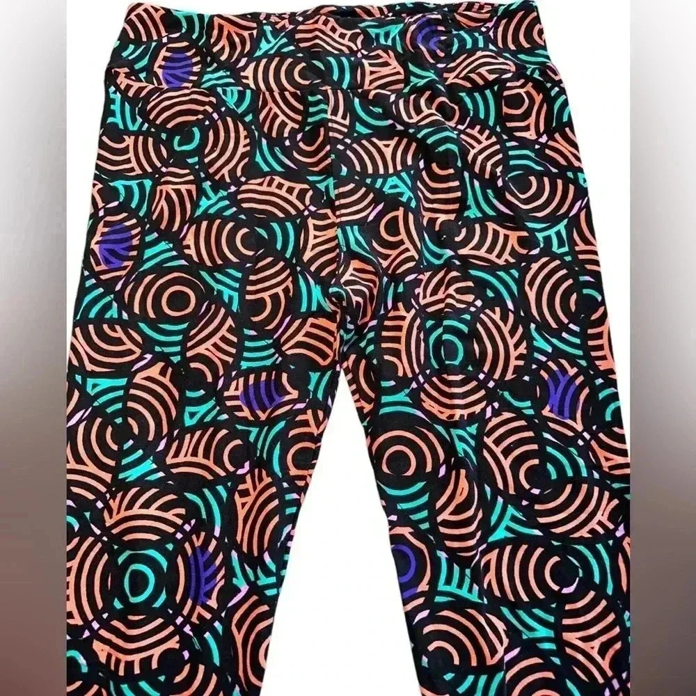 Lularoe TC black graphic leggings . OG designer Patrick quality & fit .